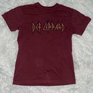 Def Leppard T Shirt Size Small Red